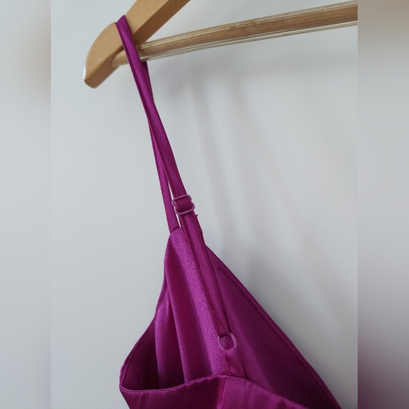 RHOLIE PLUNGE NECK FRINGE HEM FIXED WRAP MIDI DRESS IN PINK - Picture 10 of 11